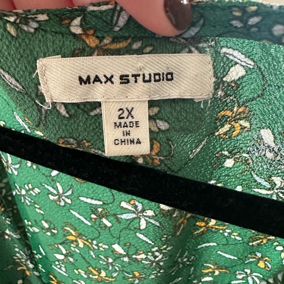 Plus Size Max Studio Spring Green Flowy Floral Wrap Dress Size 2XL - Picture 2 of 7